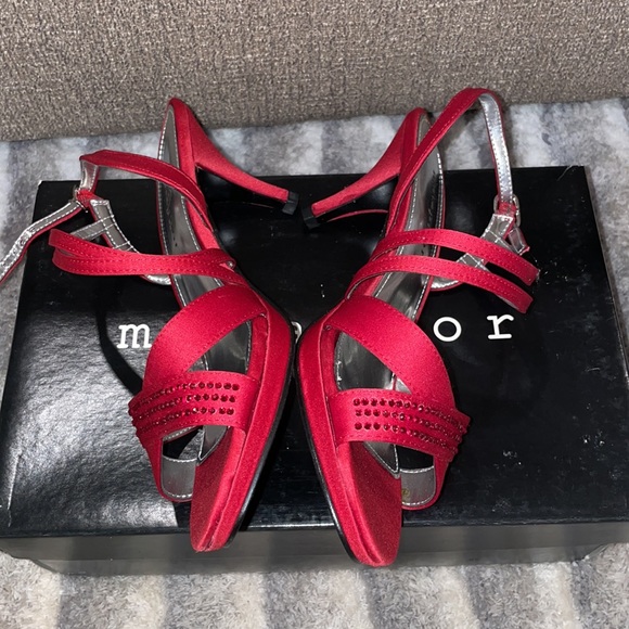 Metaphor red ruby heels - Picture 4 of 7